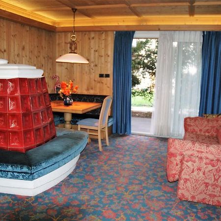 Residenza E Appartamenti Le Colonnine Pozza di Fassa Eksteriør billede